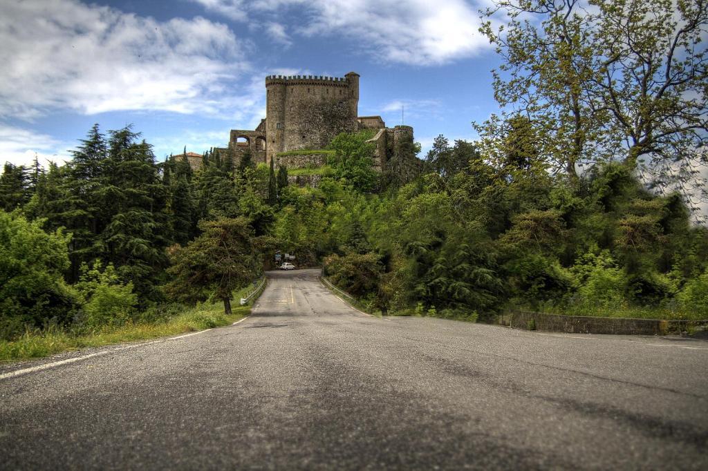 Castello Malaspina Di Fosdinovo Hotel Exterior photo